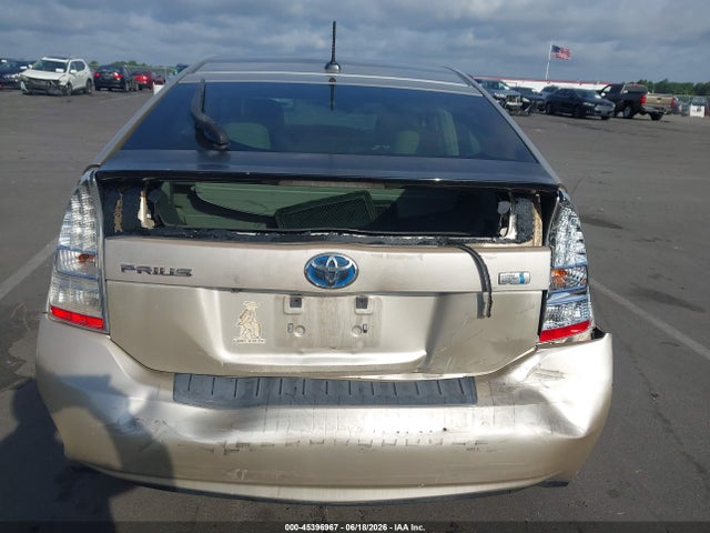 2010 Toyota PRIUS III photo 6