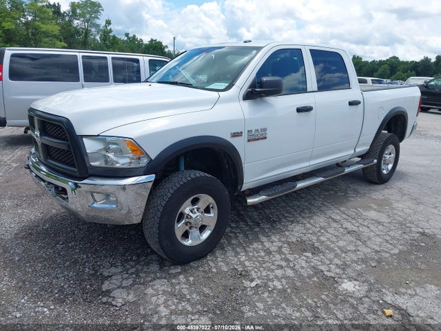 2017 RAM 2500 TRADESMAN 4X4 6'4 BOX — фото 2