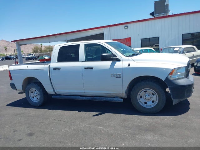 2019 RAM 1500 CLASSIC TRADESMAN 4X4 5'7 BOX — миниатюра 16
