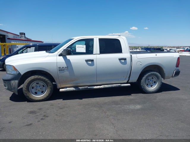 2019 RAM 1500 CLASSIC TRADESMAN 4X4 5'7 BOX — миниатюра 17