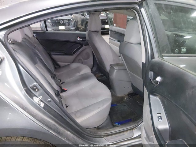 صورة 8 لـ 2016 KIA FORTE LX