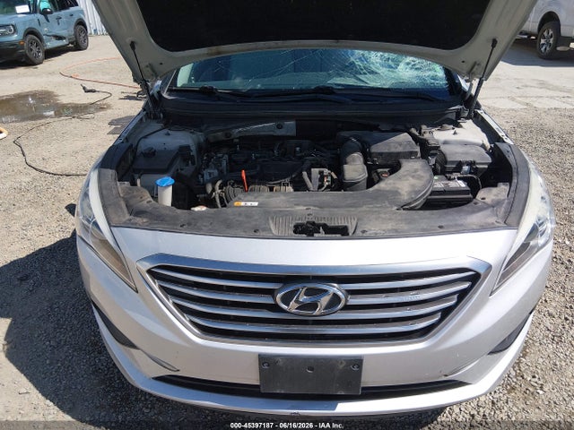 2016 Hyundai SONATA SE — фото 10