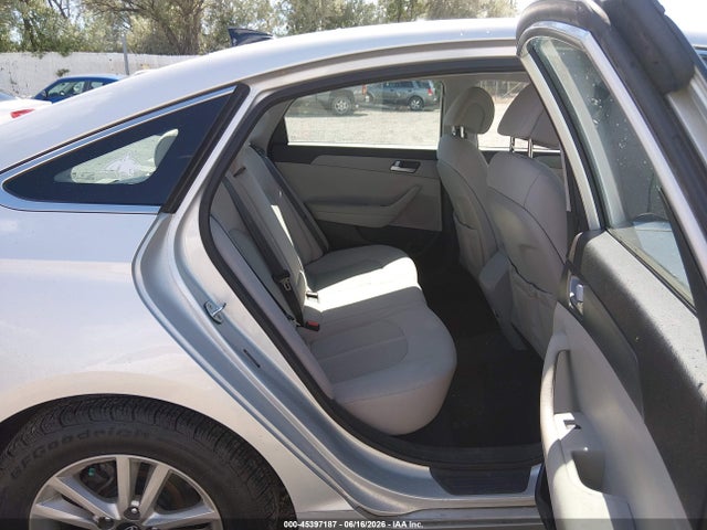 2016 Hyundai SONATA SE — фото 8
