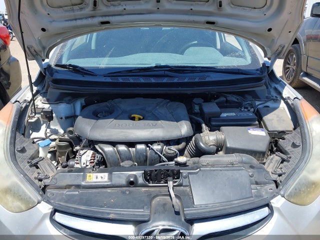2013 Hyundai ELANTRA GLS 照片 10