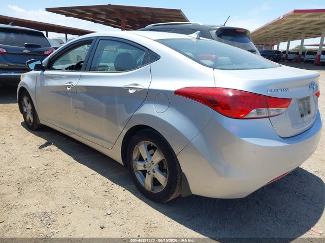 2013 Hyundai ELANTRA GLS 照片 3
