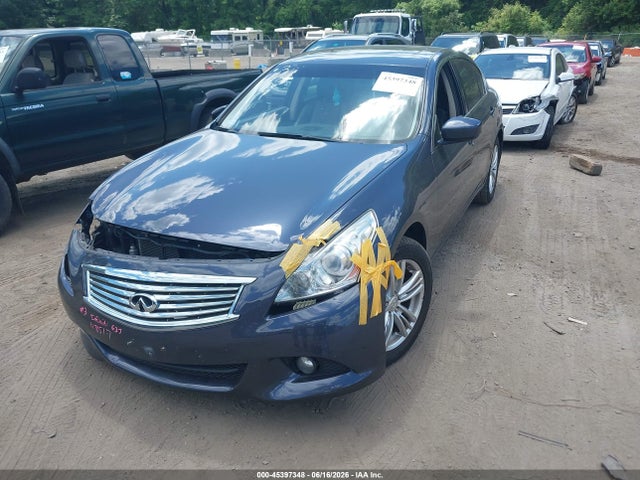 2011 Infiniti G37X 照片 2