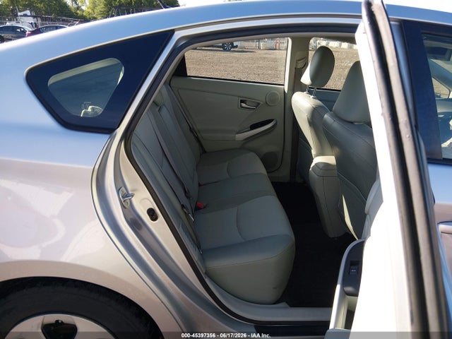 2013 Toyota PRIUS FOUR 照片 8