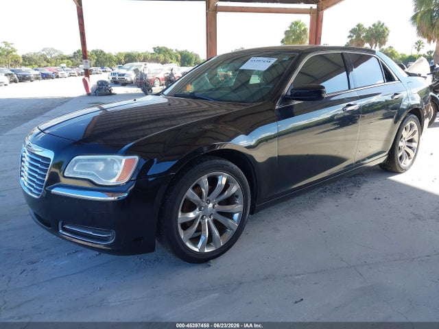 صورة 2 لـ 2012 Chrysler 300