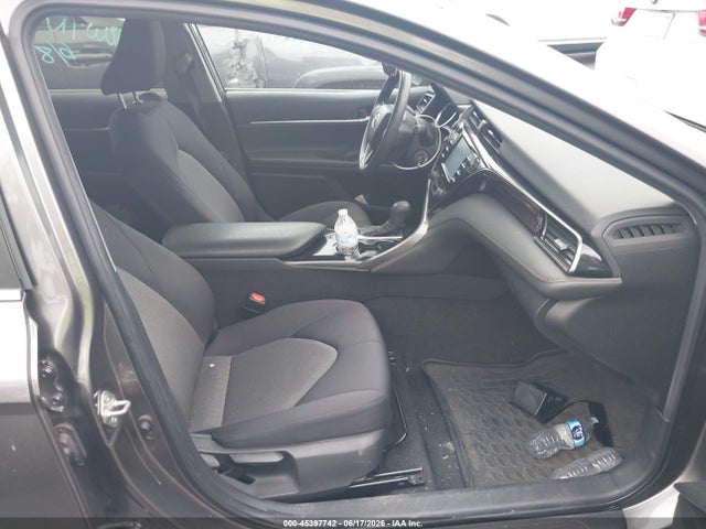 صورة 5 لـ 2020 Toyota CAMRY LE