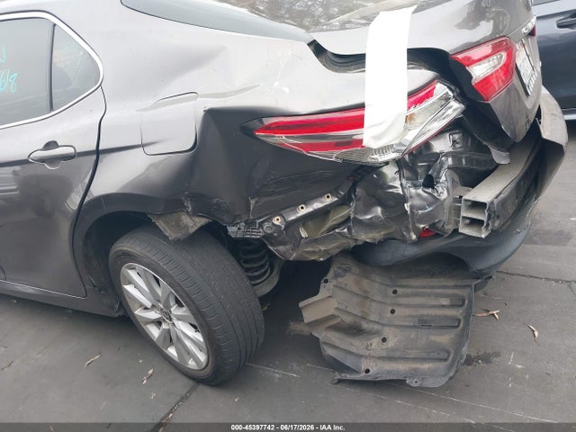 صورة 6 لـ 2020 Toyota CAMRY LE