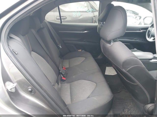 صورة 8 لـ 2020 Toyota CAMRY LE