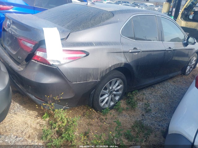 2020 Toyota CAMRY LE photo 4