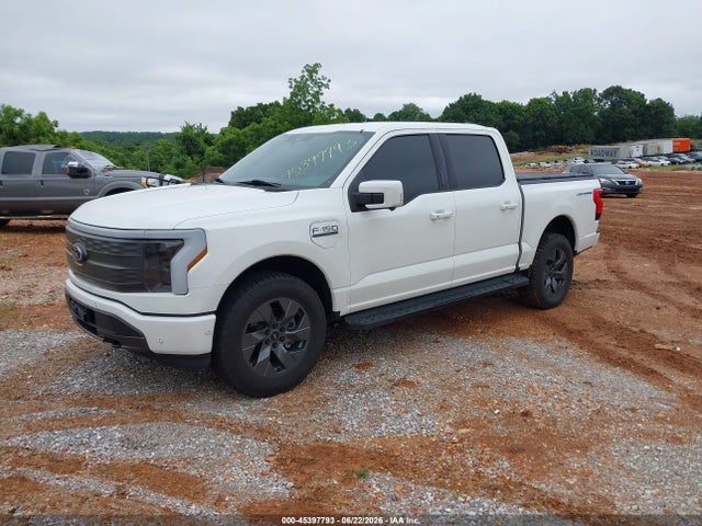 2022 FORD F-150 LIGHTNING LARIAT photo 2