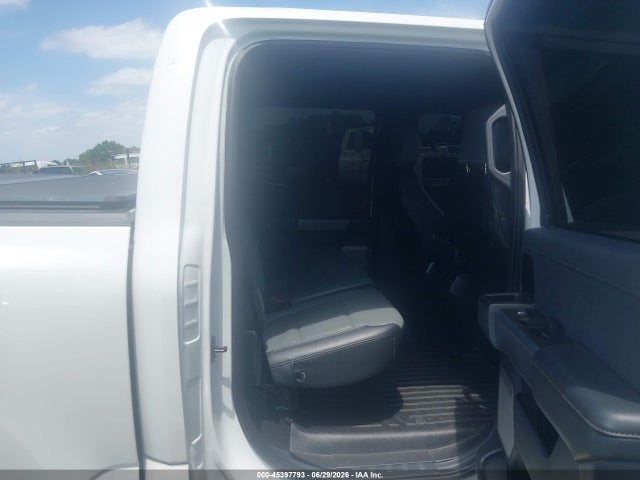 2022 FORD F-150 LIGHTNING LARIAT photo 8