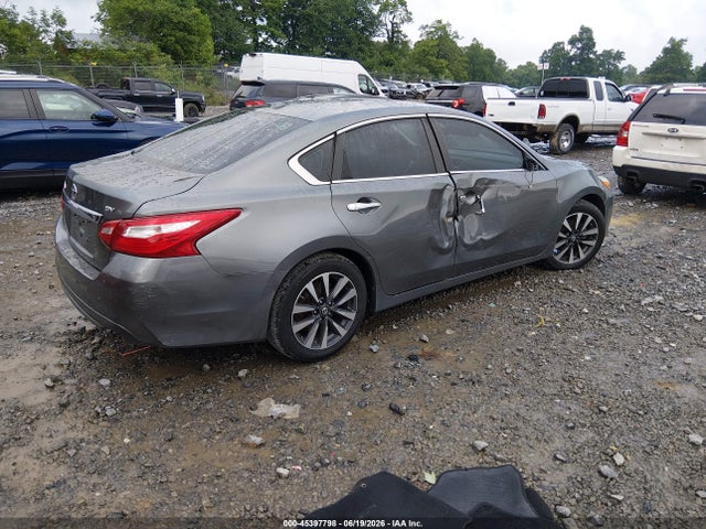 2017 Nissan ALTIMA 2.5 SV — фото 4