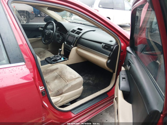 2013 Toyota CAMRY LE photo 5