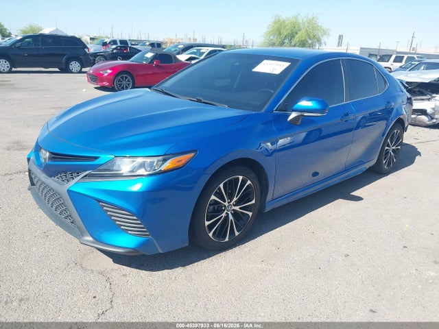 2020 Toyota CAMRY SE — фото 2