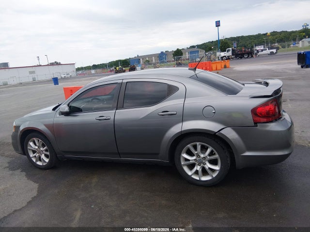 2013 Dodge AVENGER R/T — миниатюра 14