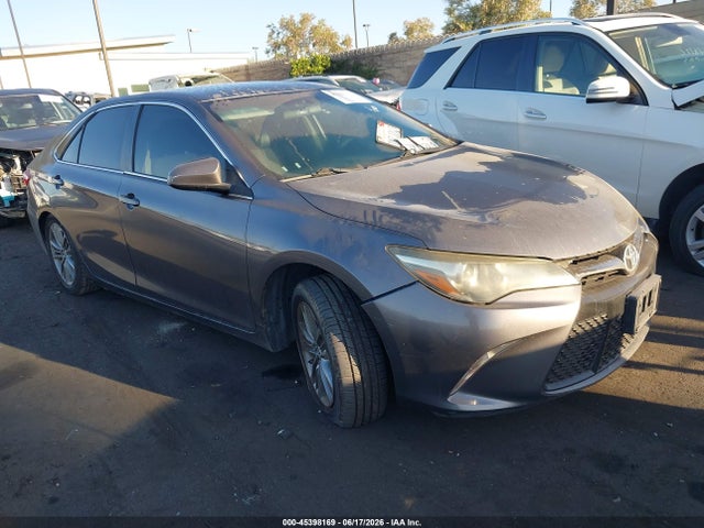 2016 Toyota CAMRY SE — фото 1