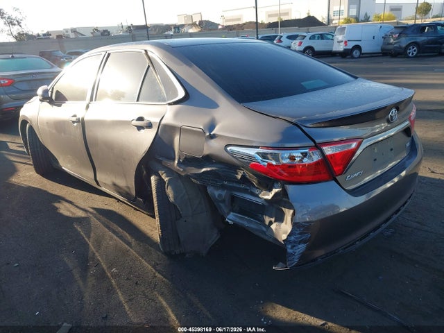 2016 Toyota CAMRY SE — фото 3