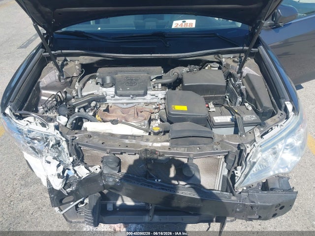 2014 Toyota CAMRY LE photo 10