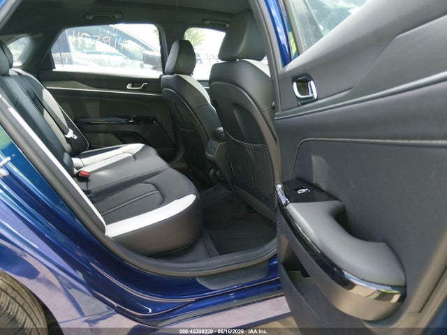 صورة 8 لـ 2025 KIA K5 GT-LINE