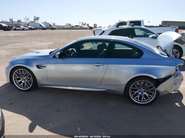2011 BMW M3 — миниатюра 14