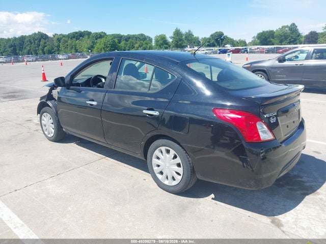 2019 Nissan VERSA 1.6 SV — фото 3
