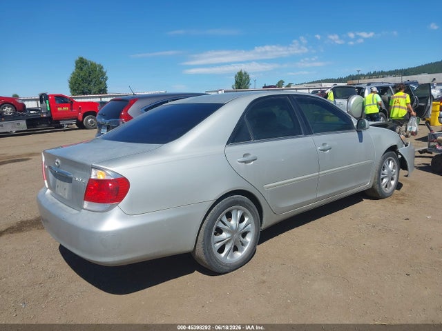 2005 Toyota CAMRY LE photo 4