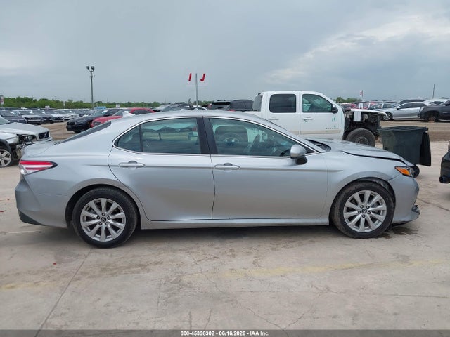 2019 TOYOTA CAMRY LE 13