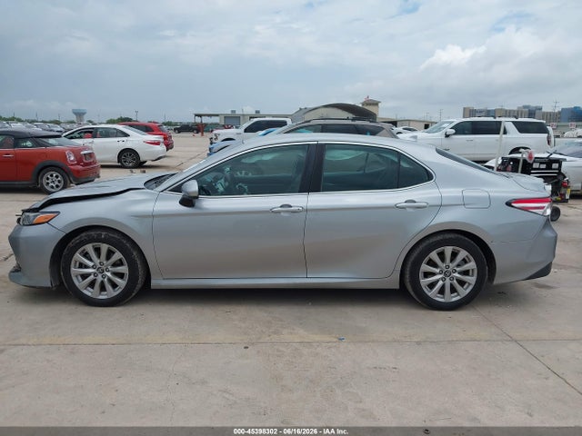 2019 TOYOTA CAMRY LE 14