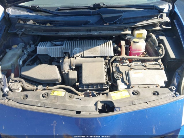صورة 10 لـ 2011 Toyota PRIUS THREE