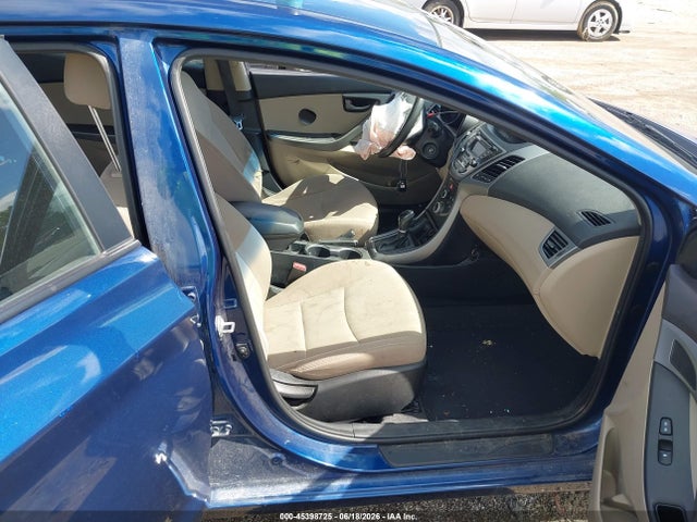 صورة 5 لـ 2016 Hyundai ELANTRA SE