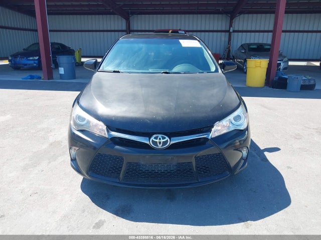 2017 TOYOTA CAMRY SE 12