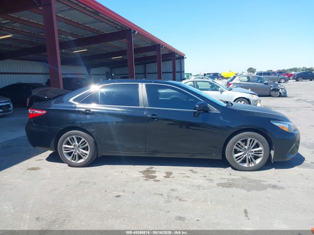 2017 TOYOTA CAMRY SE 13