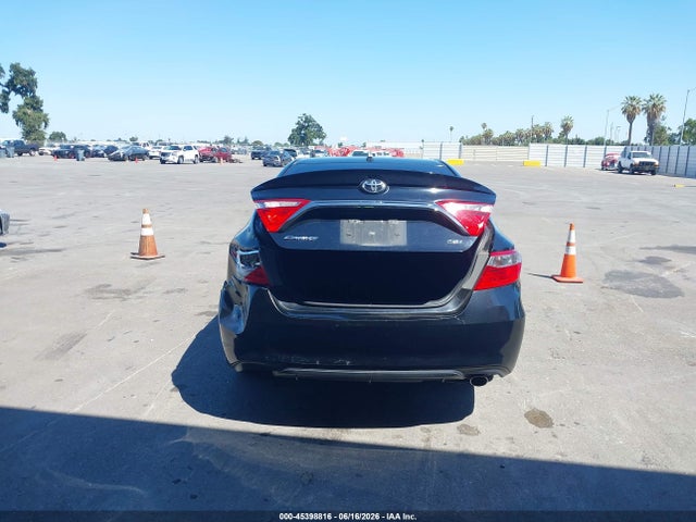 2017 TOYOTA CAMRY SE 16