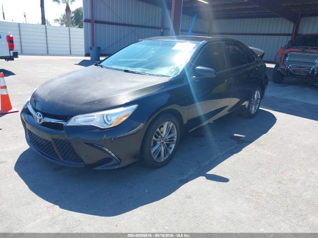 2017 TOYOTA CAMRY SE 2
