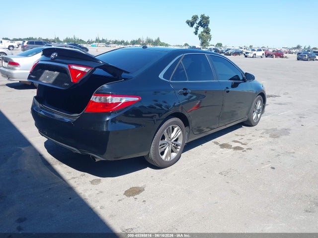 2017 TOYOTA CAMRY SE 4