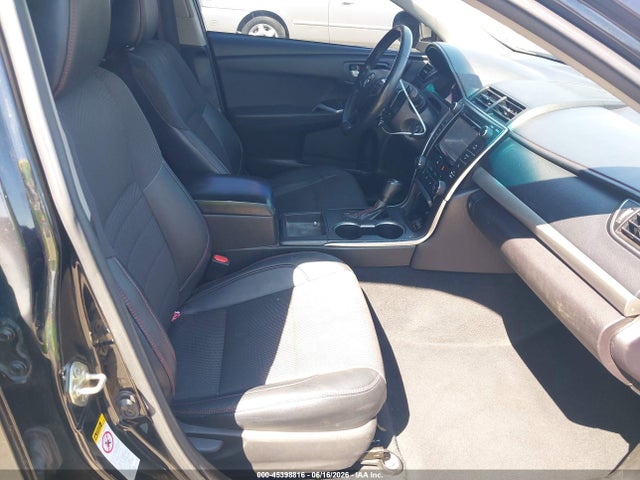 2017 TOYOTA CAMRY SE 5