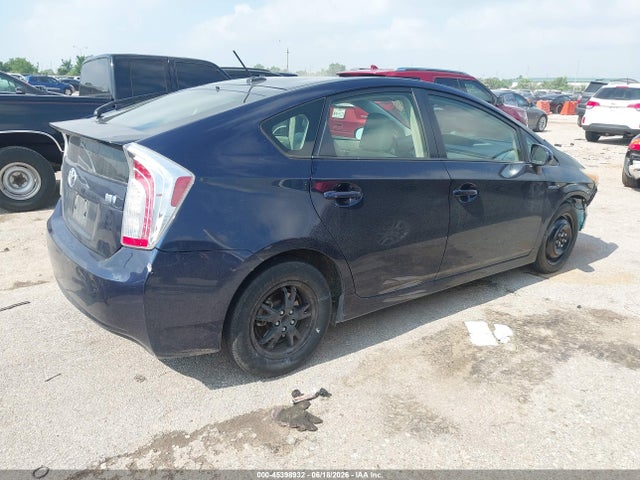 2014 Toyota PRIUS FOUR — фото 4