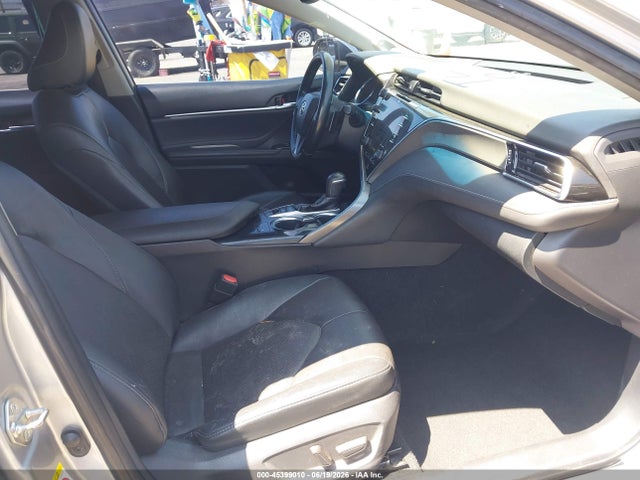 2018 Toyota CAMRY XSE 照片 5
