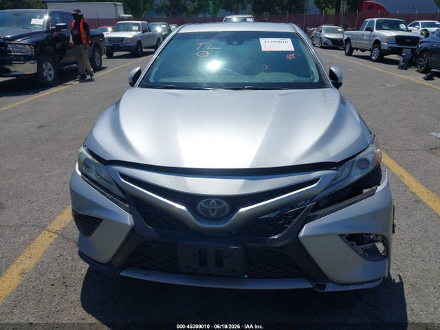 2018 Toyota CAMRY XSE 照片 6