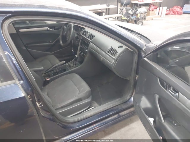 2013 Volkswagen PASSAT 2.5L S 照片 5