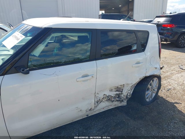 2019 KIA SOUL + 6