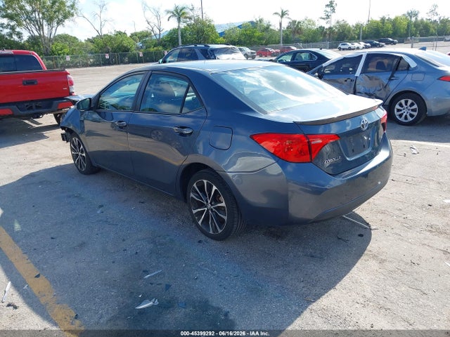 2018 Toyota COROLLA SE photo 3