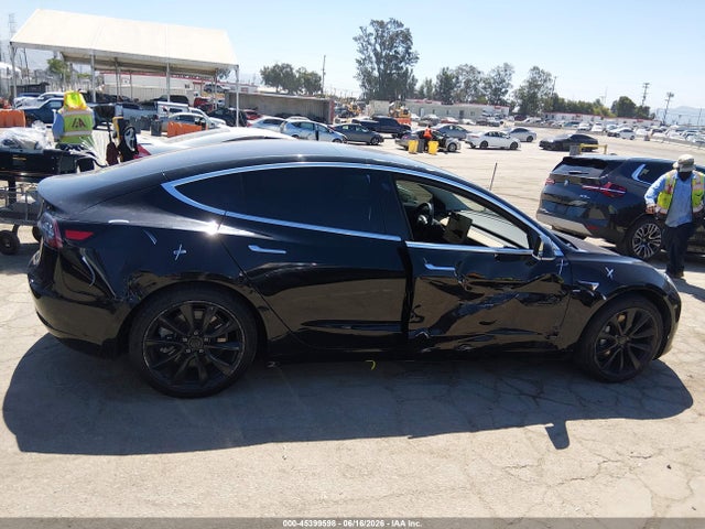 صورة مصغرة 13 لـ 2018 Tesla MODEL 3 LONG RANGE/MID RANGE