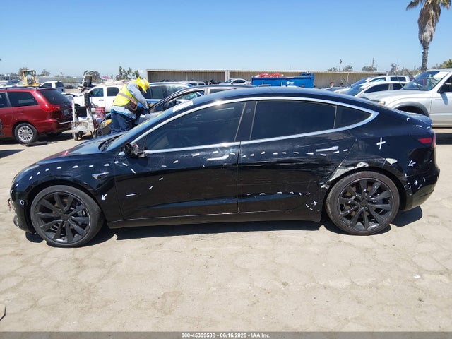 صورة مصغرة 14 لـ 2018 Tesla MODEL 3 LONG RANGE/MID RANGE