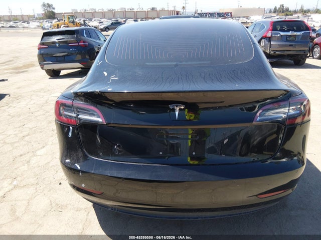 صورة مصغرة 16 لـ 2018 Tesla MODEL 3 LONG RANGE/MID RANGE