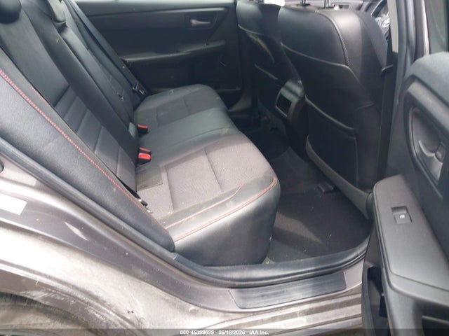 2016 Toyota CAMRY SE photo 8