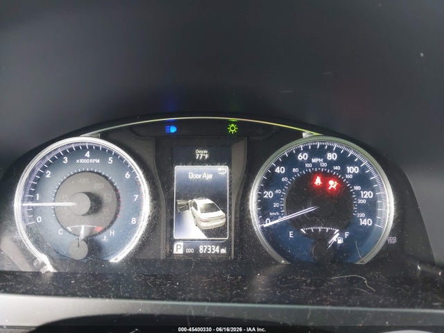 2017 Toyota CAMRY XLE photo 7